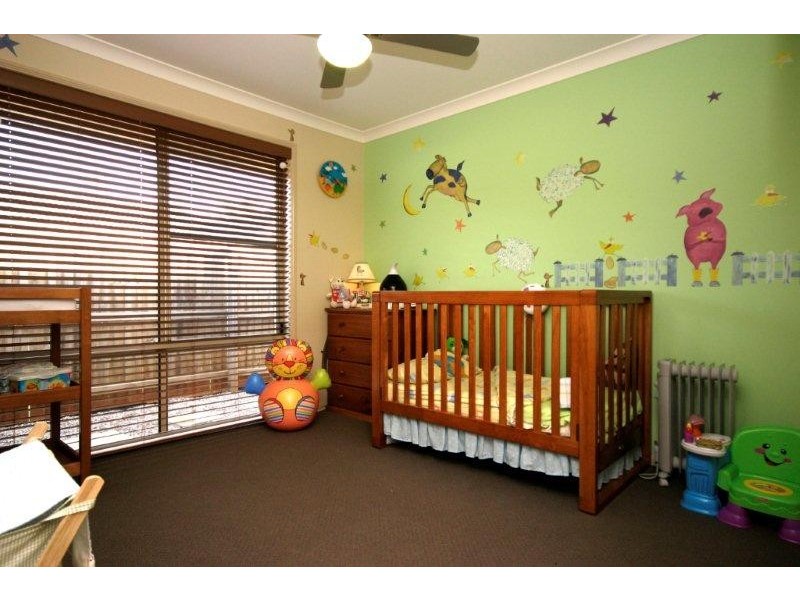 33 Kirsten Drive, Glass House Mountains QLD 4518