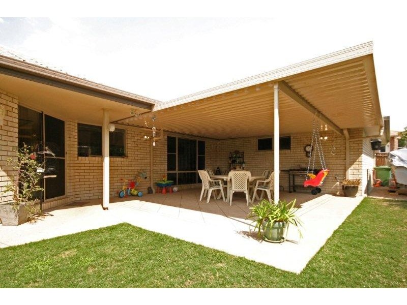 33 Kirsten Drive, Glass House Mountains QLD 4518