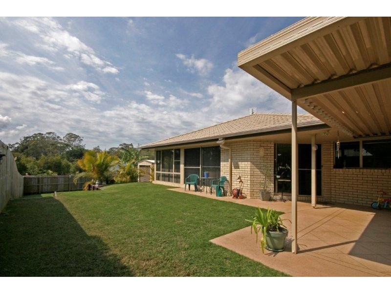 33 Kirsten Drive, Glass House Mountains QLD 4518