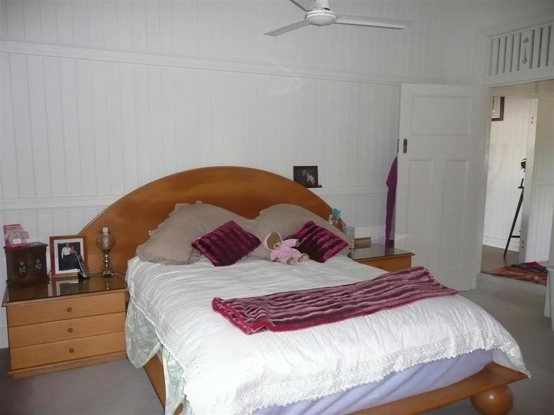 57 Coonowrin Road, Glass House Mountains QLD 4518