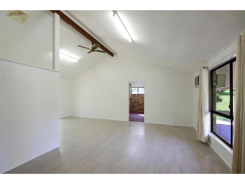 Glass House Mountains QLD 4518