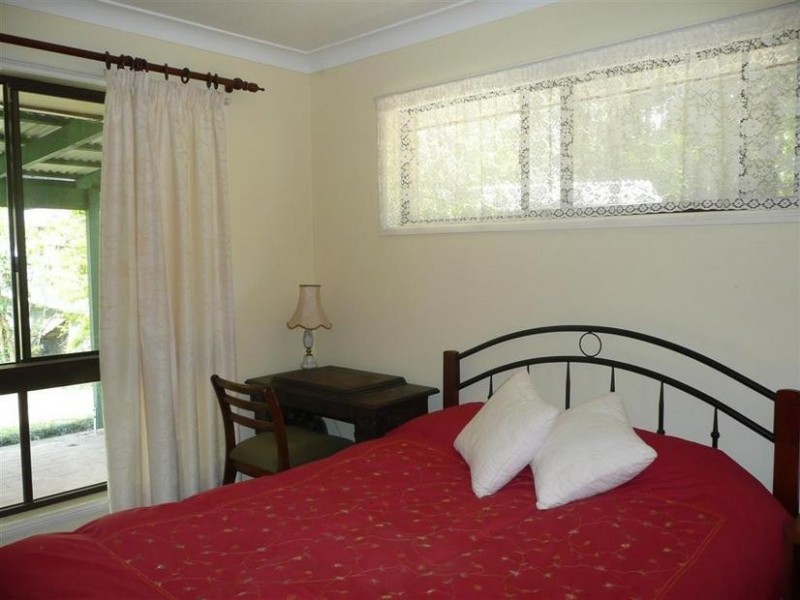 33 Woodwood Road, Landsborough QLD 4550