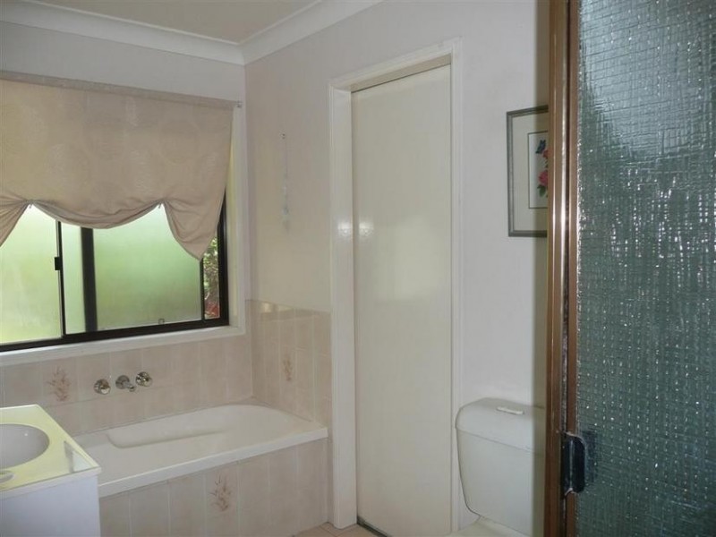 33 Woodwood Road, Landsborough QLD 4550