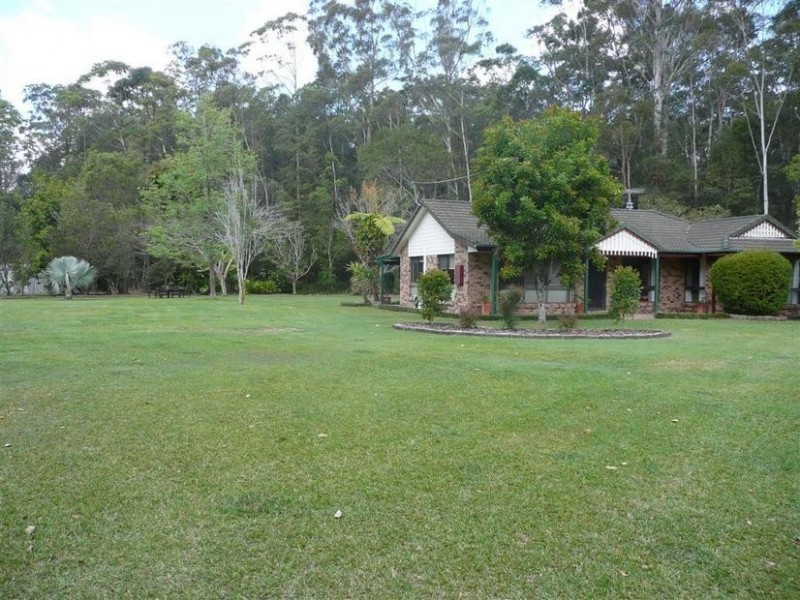 33 Woodwood Road, Landsborough QLD 4550