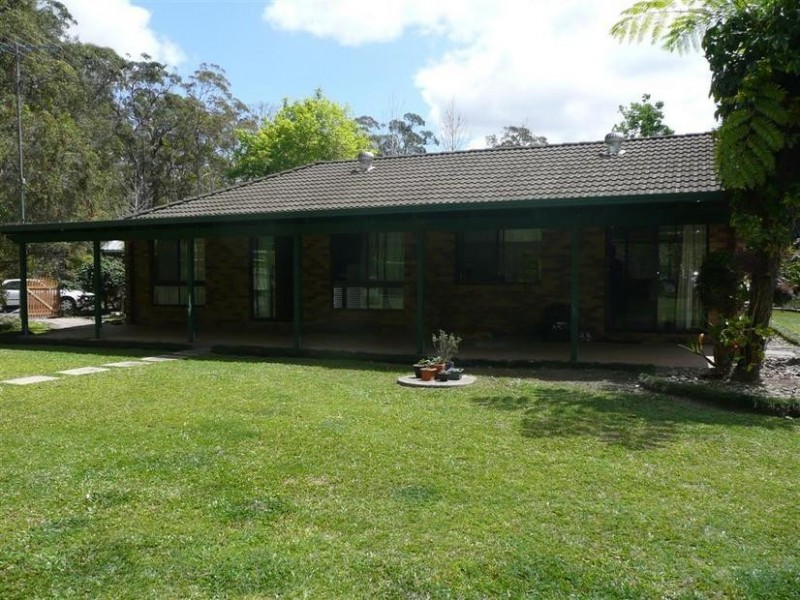33 Woodwood Road, Landsborough QLD 4550