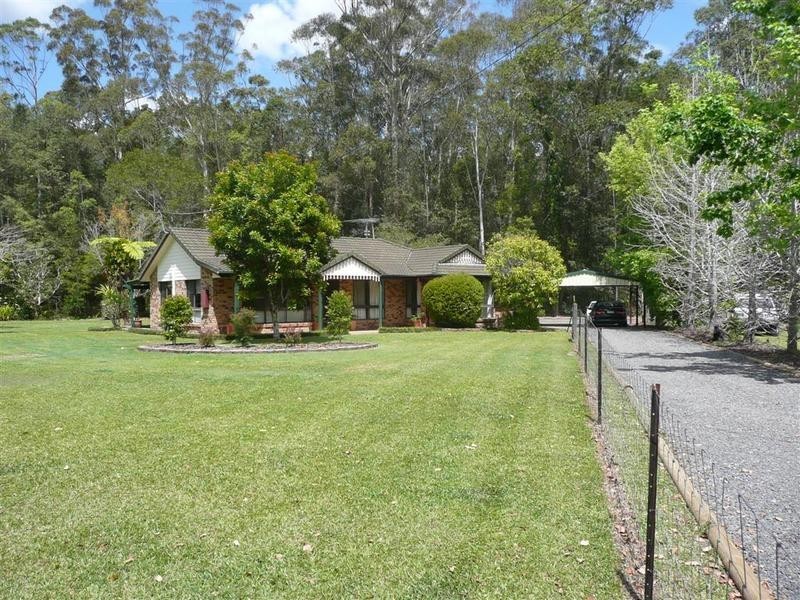 33 Woodwood Road, Landsborough QLD 4550