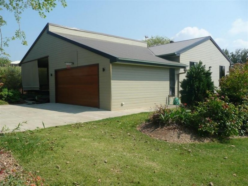 28 Clearview Drive, Glass House Mountains QLD 4518