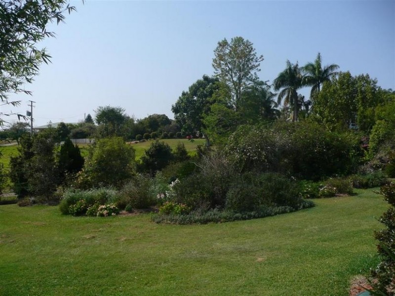 28 Clearview Drive, Glass House Mountains QLD 4518