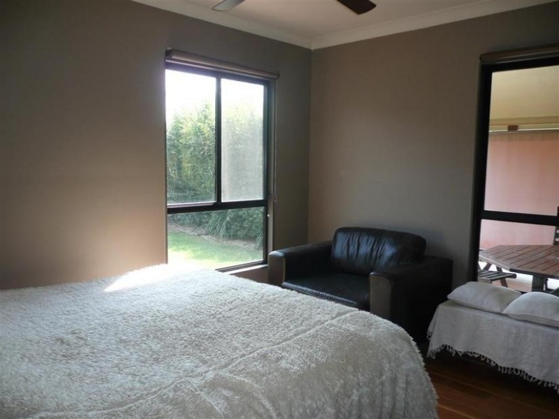 28 Clearview Drive, Glass House Mountains QLD 4518