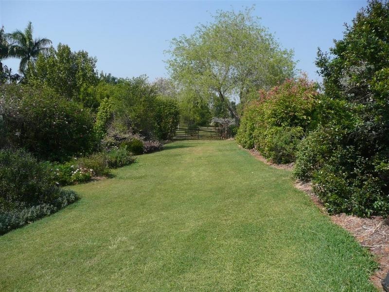 28 Clearview Drive, Glass House Mountains QLD 4518