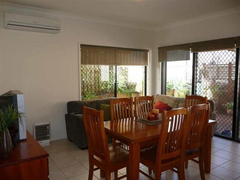 15 Greenview Avenue, Beerwah QLD 4519