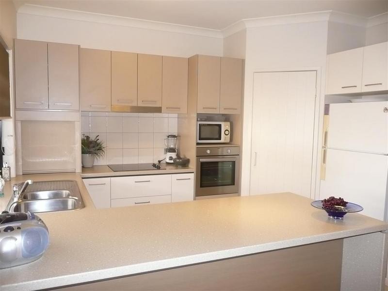 15 Greenview Avenue, Beerwah QLD 4519