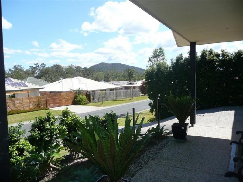 15 Greenview Avenue, Beerwah QLD 4519