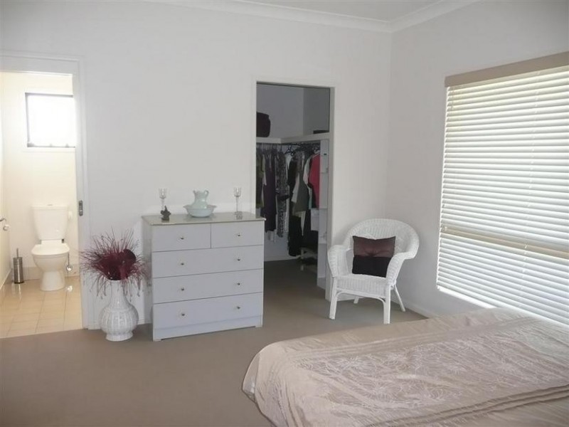 15 Greenview Avenue, Beerwah QLD 4519