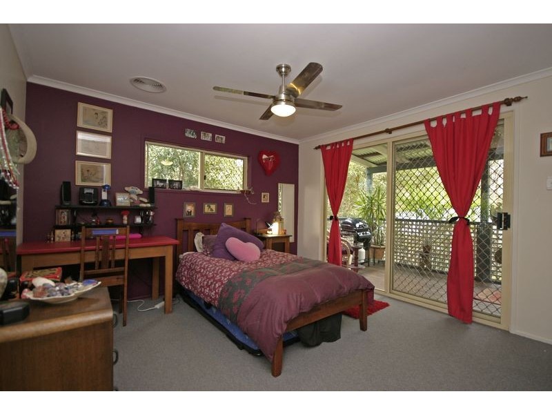 71 Railway Parade, Glass House Mountains QLD 4518