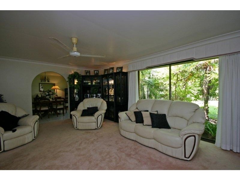 276 Barrs Road, Glass House Mountains QLD 4518