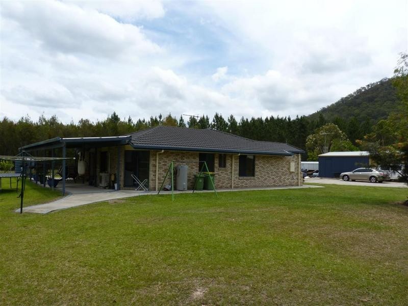 11 Cobb & Co Drive, Beerburrum QLD 4517