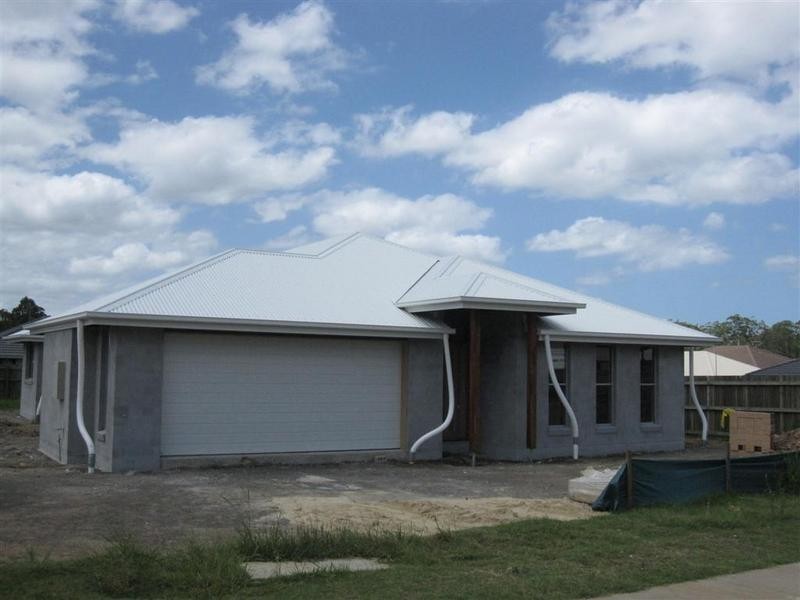 16 Peppertree Way, Beerwah QLD 4519