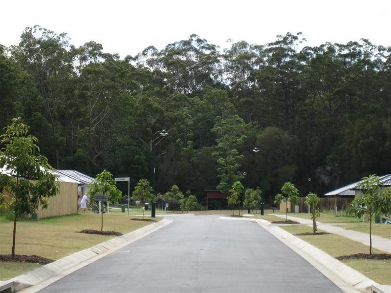 16 Peppertree Way, Beerwah QLD 4519