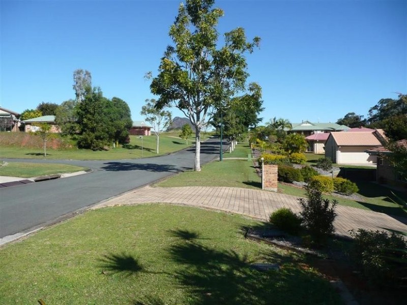 11 Buzaki Road North, Glass House Mountains QLD 4518