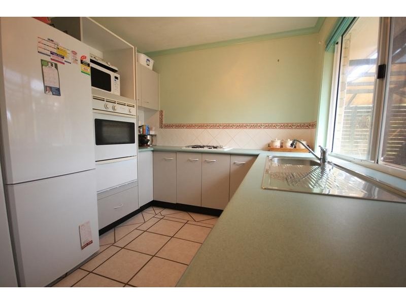 11 Buzaki Road North, Glass House Mountains QLD 4518