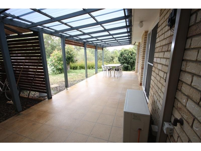 11 Buzaki Road North, Glass House Mountains QLD 4518