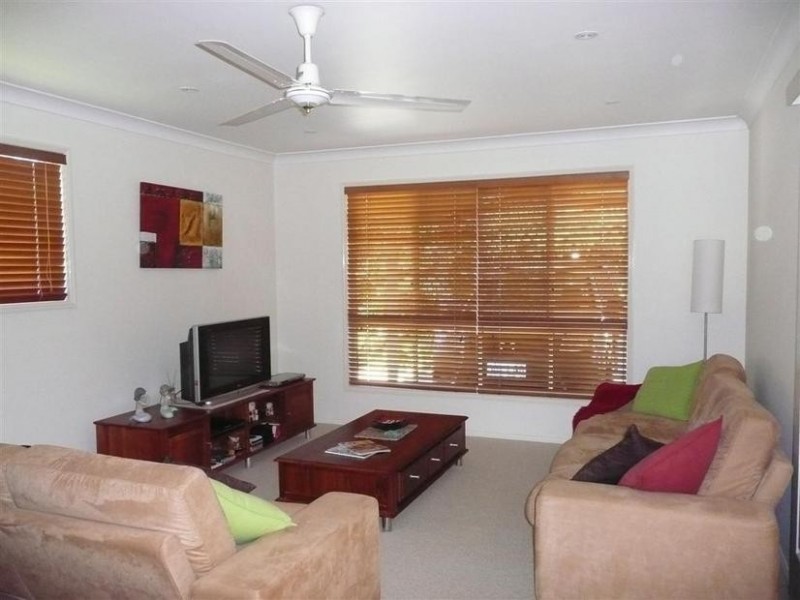 7 Dana Close, Glass House Mountains QLD 4518