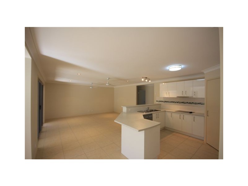 19 Greenview Avenue, Beerwah QLD 4519