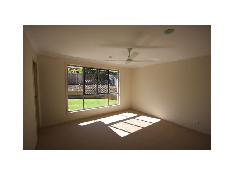 19 Greenview Avenue, Beerwah QLD 4519
