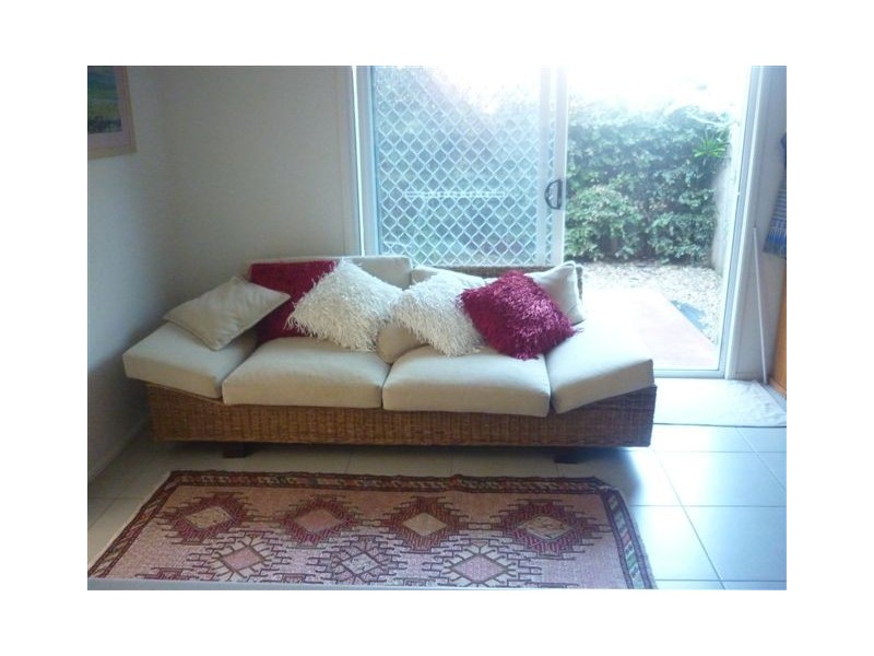 2/2A North Street, Beerwah QLD 4519