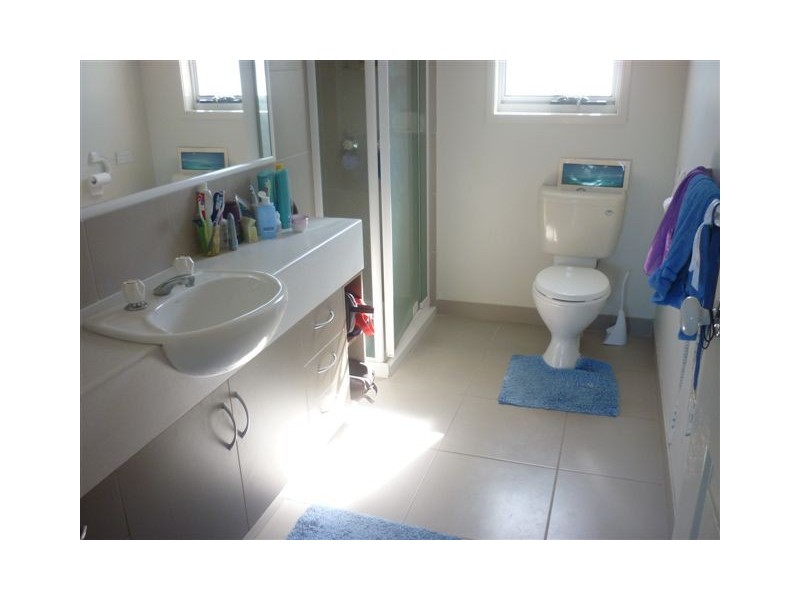 2/2A North Street, Beerwah QLD 4519