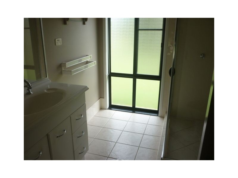 8 Tutt Court, Landsborough QLD 4550