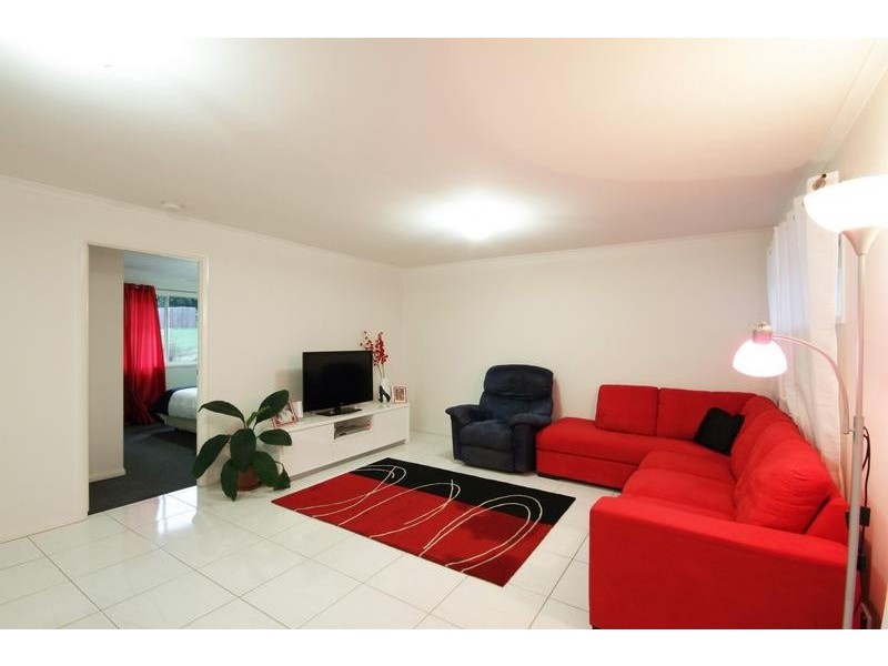 2 Bronzewing Place, Glass House Mountains QLD 4518