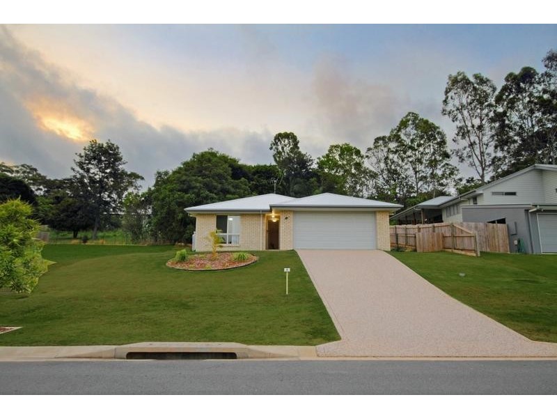 2 Bronzewing Place, Glass House Mountains QLD 4518