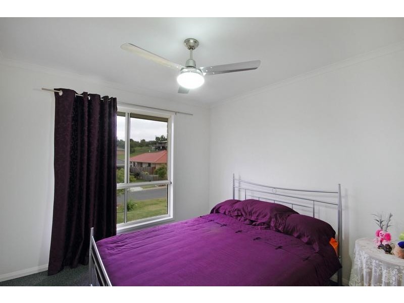 2 Bronzewing Place, Glass House Mountains QLD 4518