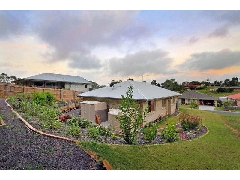 2 Bronzewing Place, Glass House Mountains QLD 4518