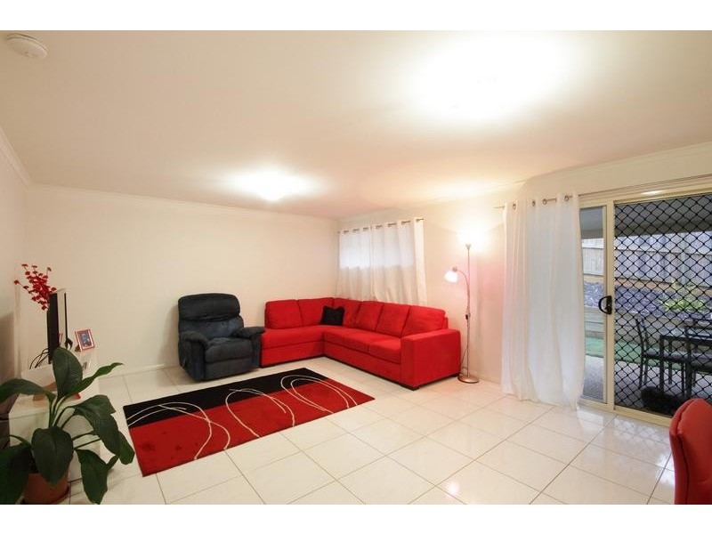 2 Bronzewing Place, Glass House Mountains QLD 4518