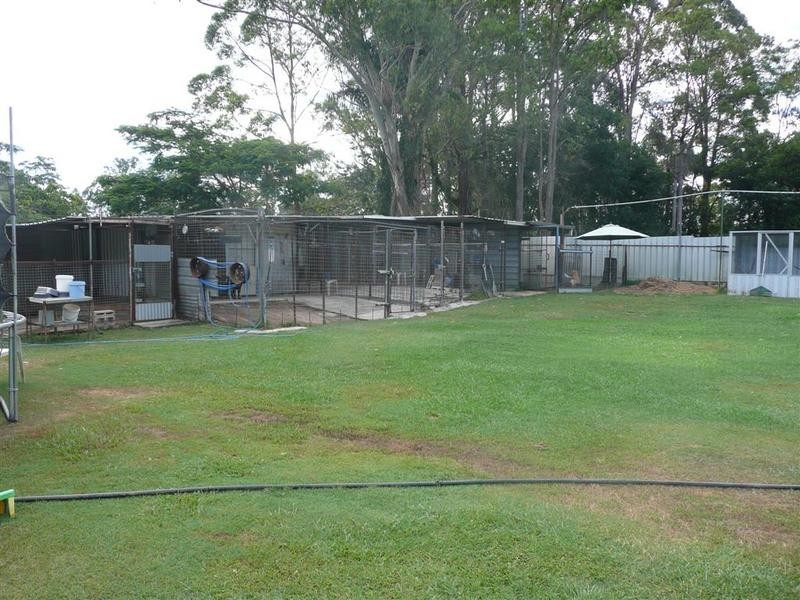 18 Bowen Road, Glass House Mountains QLD 4518
