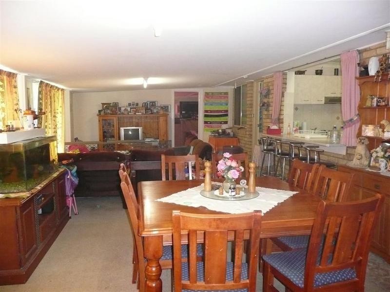 18 Bowen Road, Glass House Mountains QLD 4518