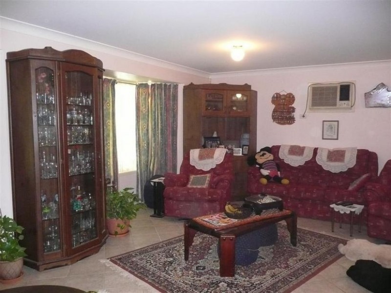 18 Bowen Road, Glass House Mountains QLD 4518