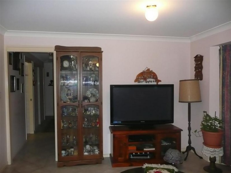 18 Bowen Road, Glass House Mountains QLD 4518
