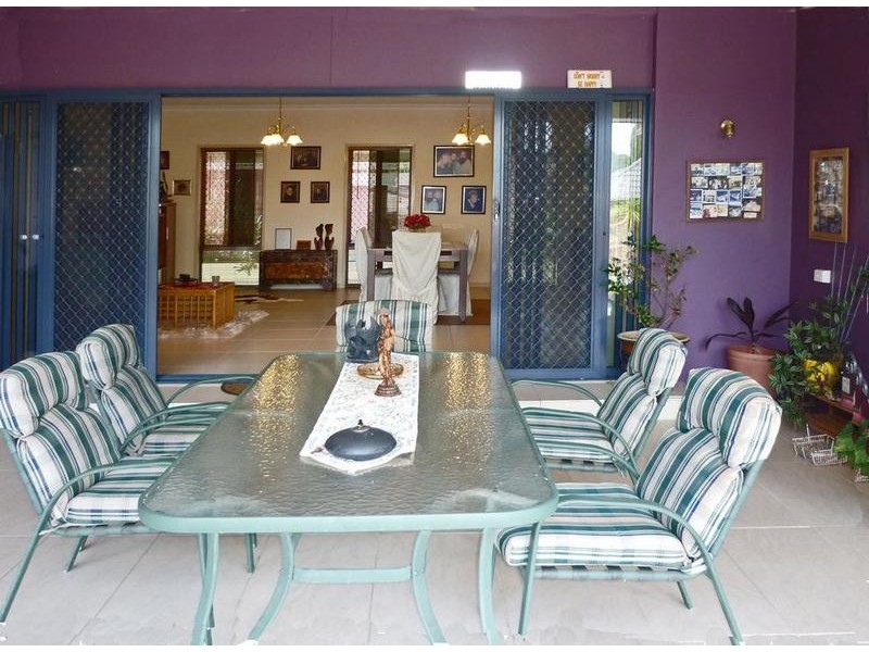 18 Smerdon Way, Glass House Mountains QLD 4518