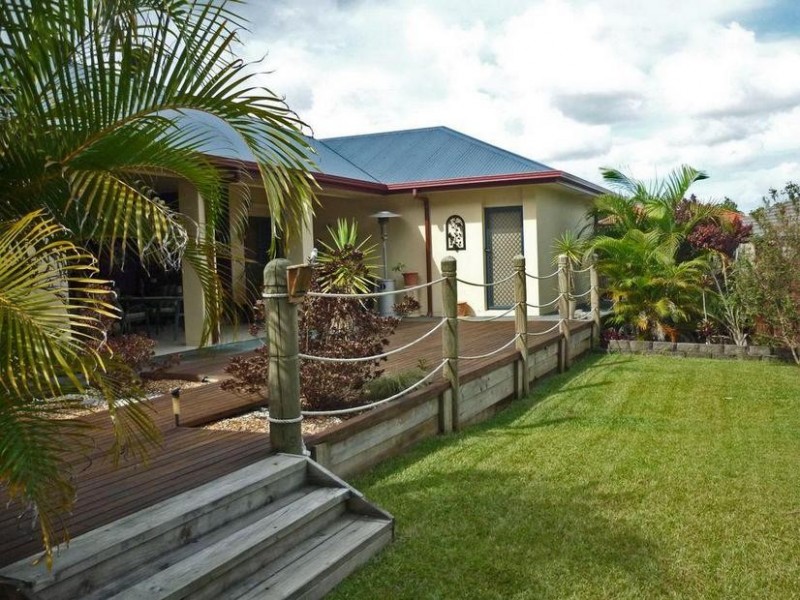 18 Smerdon Way, Glass House Mountains QLD 4518