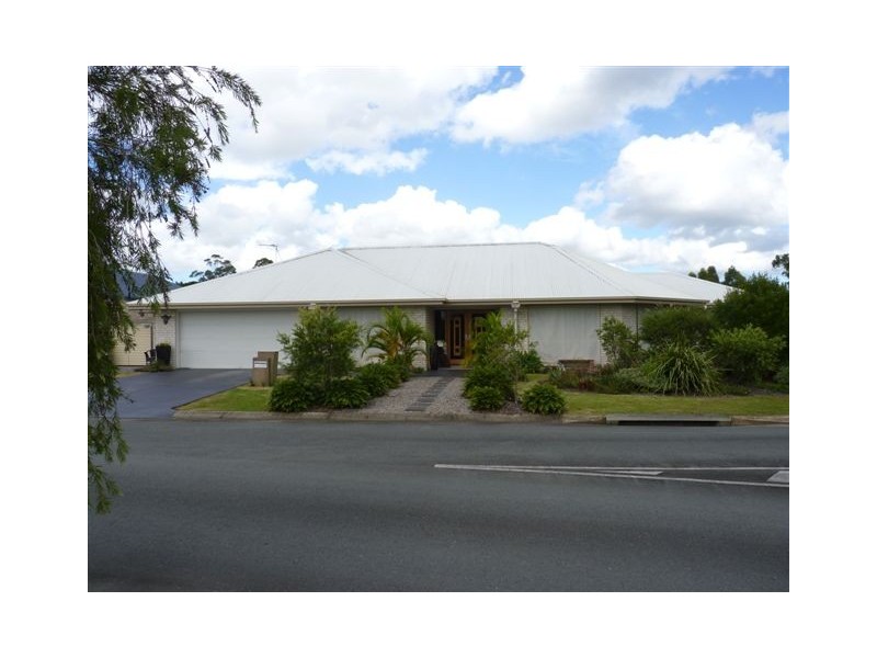 21 Parkside Drive, Beerwah QLD 4519