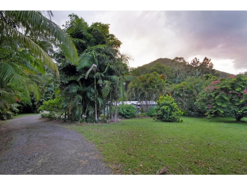 31 Lindeman Road, Beerwah QLD 4519