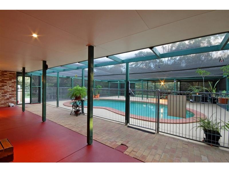 18 Tallawong Close, Beerwah QLD 4519