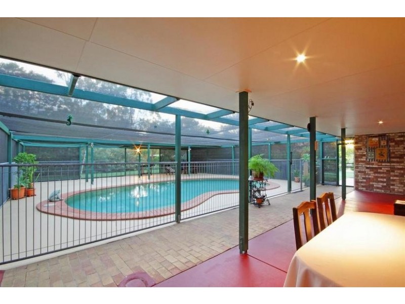 18 Tallawong Close, Beerwah QLD 4519