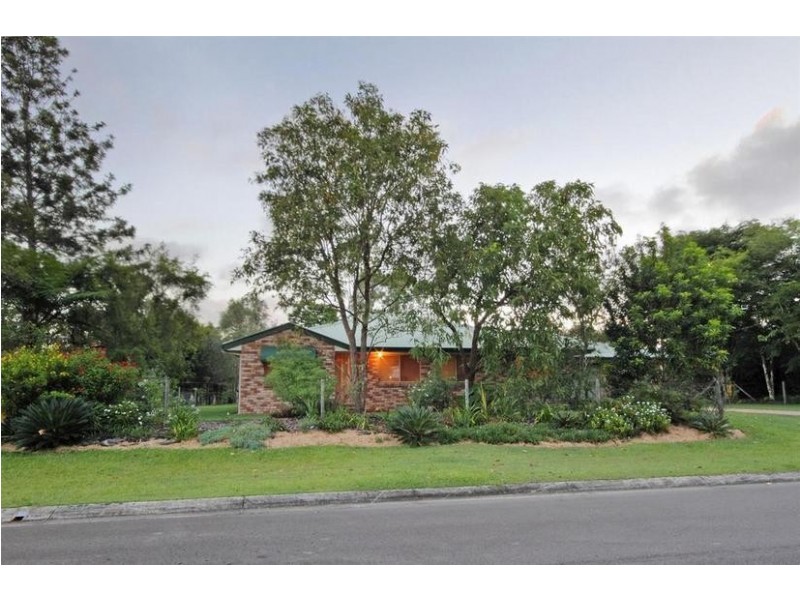 18 Tallawong Close, Beerwah QLD 4519