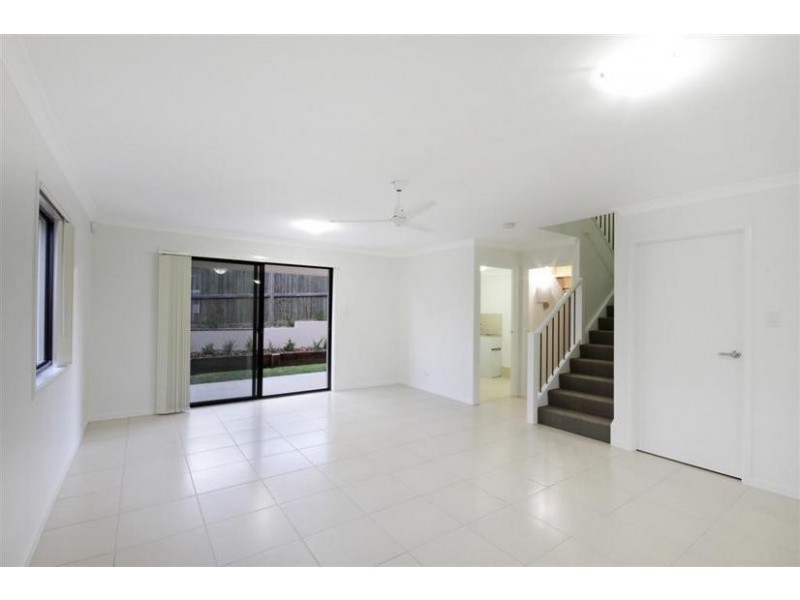 1 & 2/22 Coastal Ave, Beerwah QLD 4519