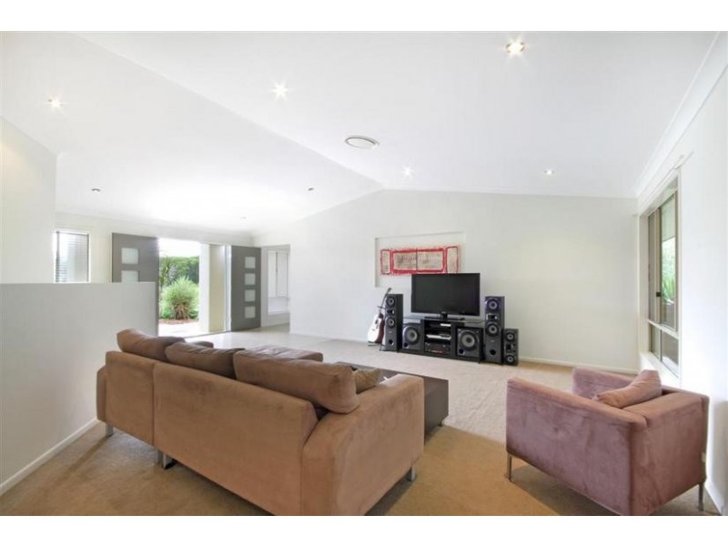 12 Sunbury Drive, Peachester QLD 4519